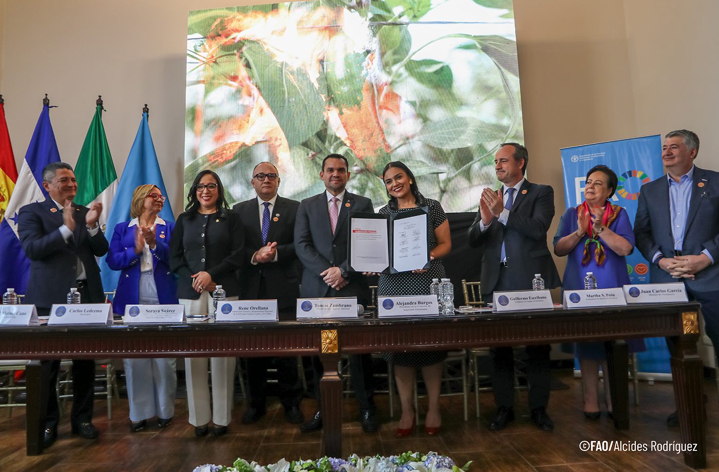Congreso Nacional de Honduras suscribe Pacto Alimentación Primero ante Representante Regional de la FAO
